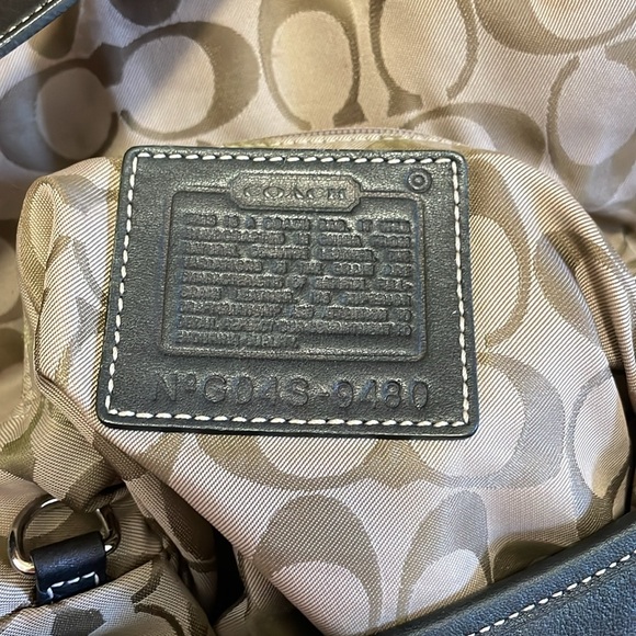 Vintage Coach Soho Leather Shoulder Hobo
Crossbody Bag-Black - Picture 4 of 11